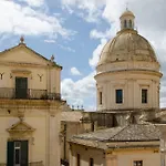 Casa Camelia - Cathedral View Apartment, 90m From Duomo *