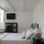 Casa Camelia - Cathedral View Apartment, 90m From Duomo