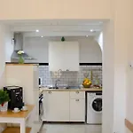 Casa Camelia - Cathedral View Apartment, 90m From Duomo Vakantiehuis