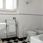 Casa Camelia - Cathedral View Apartment, 90m From Duomo Vakantiehuis Noto