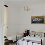 Vakantiehuis Casa Camelia - Cathedral View Apartment, 90m From Duomo *