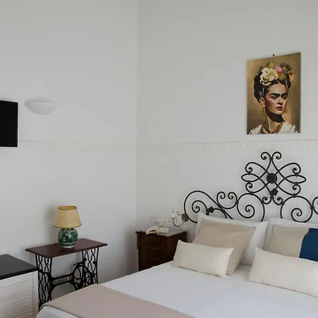 Casa Camelia - Cathedral View Apartment, 90m From Duomo Vakantiehuis *