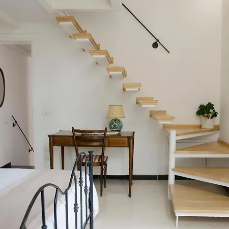 Casa Camelia - Cathedral View Apartment, 90m From Duomo Ното