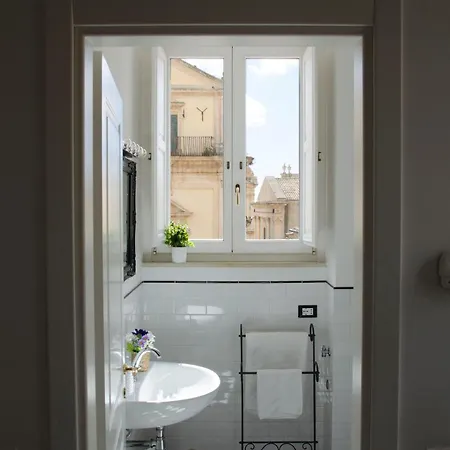 Casa Camelia - Cathedral View Apartment, 90m From Duomo Ното