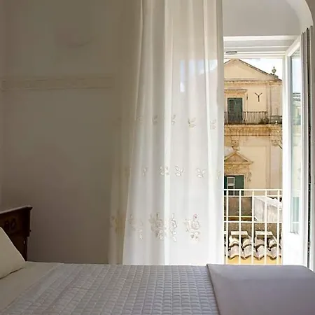 Casa Camelia - Cathedral View Apartment, 90m From Duomo